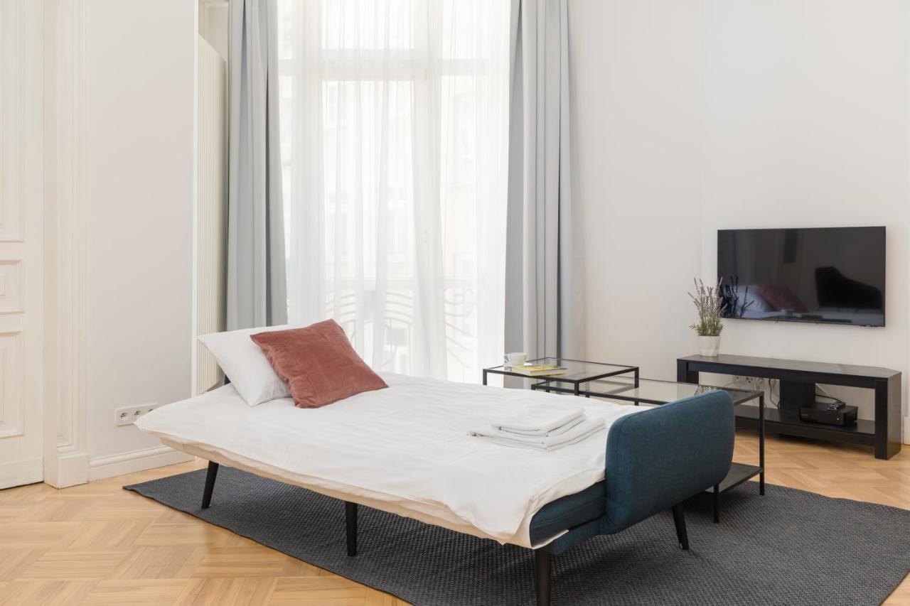 Marszalkowska 58 - Classy Two Bedroom Apartment With Balcony By Noclegi Renters Warsaw Exterior photo